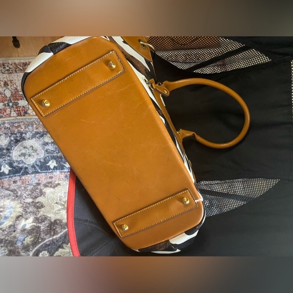 Vintage Tiger Print  Leather Handbag/Shoulder Bag (medium size) Never Used - Picture 5 of 12